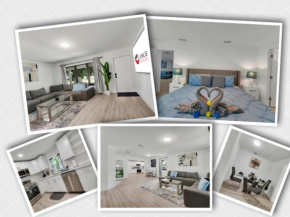 Home in West Palm Beach 1.5 miles from the airport